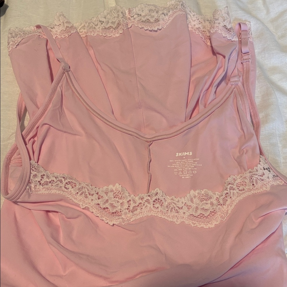 Skims Valentine’s day lace slip dress - Picture 6 of 6